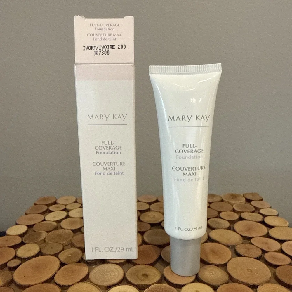 Mary‎ Kay Full Coverage Foundation IVORY 200 - Gray Cap # 367300 Normal To Dry